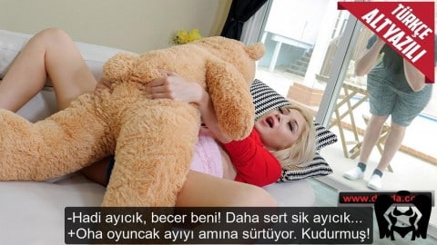 amlarını birbirine sürten kız
