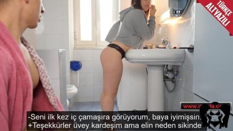 kız kardeşini banyoda siken abi