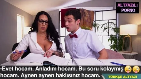 Öğretmenimin Büyük Göğüsleri Yüzünden Odaklanamıyorum