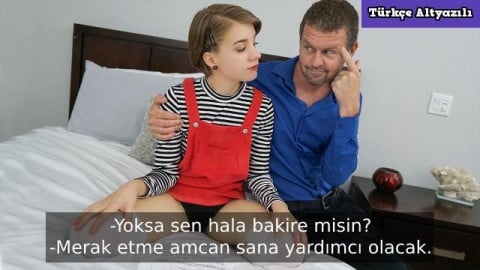 Yeni Sekreterim Ben Gelmeden Kendisini Parmaklayarak Taze Amcığını Kıvama Getirip Tatmin Oluyor